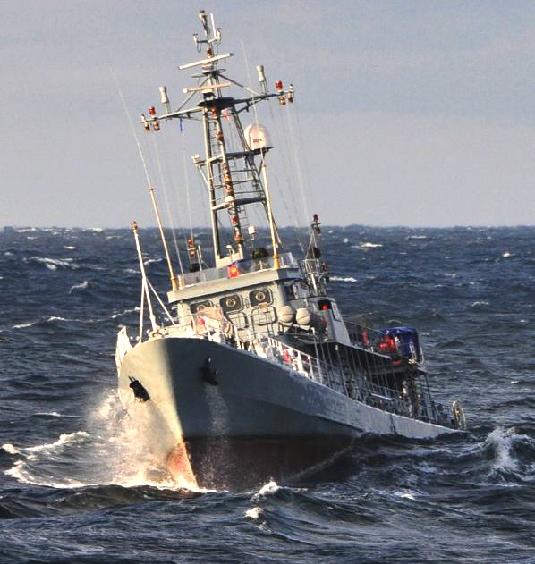 ORP Kontradmiral Xawery Czernicki , Polish Navy mine hunter